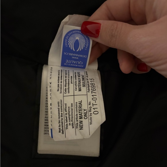 Canada goose navy colour in a great condition - Picture 12 of 14